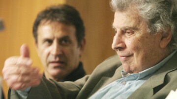 Νταλάρας για θάνατο Μίκη Θεοδωράκη: «Για λίγο τώρα ΣΙΓΗ...»