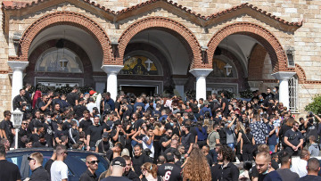 Mad Clip: Το τελευταίο «αντίο» στον τράπερ που χάθηκε σε τροχαίο -  Δείτε βίντεο