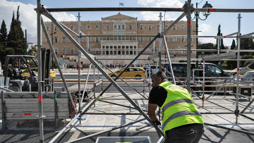 EKO Ράλι Ακρόπολις: Παγκόσμια γκάζια μπροστά στη Βουλή - Κλειστό σήμερα το κέντρο της Αθήνας