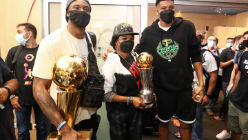 Αντετοκούνμπο: Έλληνες πολίτες η Βερόνικα και ο Άλεξ