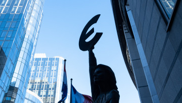 ΕΕ: Μαχαίρι στις αγροτικές επιδοτήσεις, τριπλασιάζονται τα κονδύλια για τη φύλαξη συνόρων