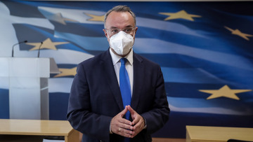 Σταϊκούρας: Αυξάνεται το επίδομα θέρμανσης κατά 20% και επιδοτείται κατά 30 ευρώ η μεγαβατώρα