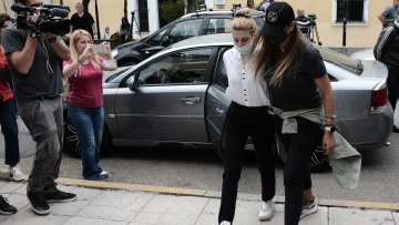 Ξεσπάει η μητέρα της Έλενας Πολυχρονοπούλου: «Έμπλεξαν την κόρη μου, ο έρωτας τυφλώνει»