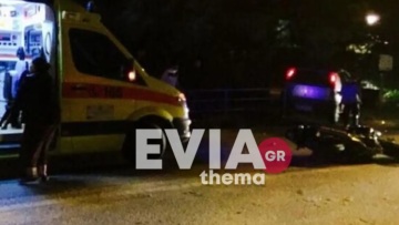 Τροχαίο με εγκατάλειψη στα Λουτρά Αιδηψού: Αγροτικό παρέσυρε μηχανάκι - Σοβαρά τραυματίες οι δυο αναβάτες