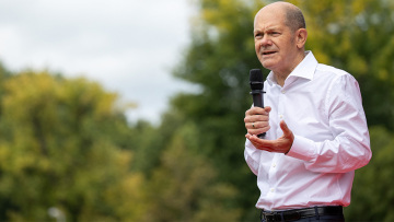 Ολαφ Σολτς: Ξεκίνησε σοσιαλιστής, έμαθε από... τον Σόιμπλε και τώρα είναι το φαβορί για την Καγκελαρία