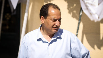 ΝΔ κατά Σπίρτζη: Χυδαία απόπειρα εκμετάλλευσης της γυναικοκτονίας στη Ρόδο