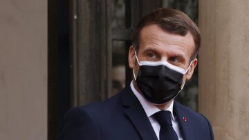 Αυξήθηκε η δημοτικότητα του Μακρόν μετά την αντίδραση στην αμυντική συμφωνία AUKUS