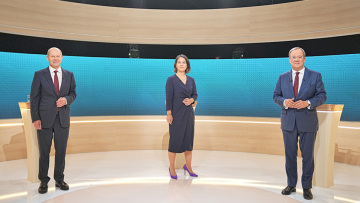 Γερμανικές εκλογές: Μάχη για την ψήφο των αναποφάσιστων στην τελική ευθεία για τις κάλπες