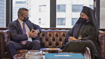 Συνάντηση Μητσοτάκη – Ελπιδοφόρου: «Άρρηκτη η σχέση» της Ελλάδας με την Αρχιεπισκοπή Αμερικής