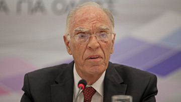 Αποσωληνώθηκε ο Βασίλης Λεβέντης - Σταθερή χαρακτηρίζεται η κατάστασή του