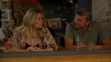 Το αύριο μας ανήκει: Το παρελθόν χτυπά την πόρτα τους