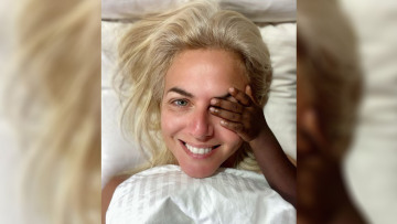 Χριστίνα Κοντοβά - Ada: Κλείνουν... το μάτι στη σχέση μαμάς - κόρης