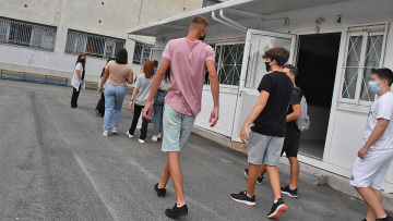 Κορωνοϊός και παιδιά: Αυξάνονται τα κρούσματα - Συναγερμός για την ηλικιακή ομάδα 12-17 χρόνων