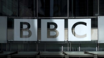 «Το BBC μπορεί να μην υπάρχει σε 10 χρόνια» λέει η Βρετανίδα υπουργός Πολιτισμού