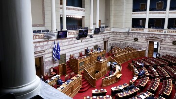 Προϋπολογισμός: Οι ελαφρύνσεις που περιλαμβάνει το προσχέδιο που κατατίθεται στη Βουλή - Ποιοι ωφελούνται 