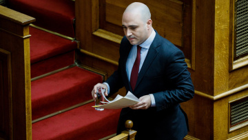 Γιατί ο Μητσοτάκης διέγραψε τον Μπογδάνο