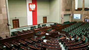 Πολωνία: «Άρθρα των Ευρωπαϊκών Συνθηκών υπονομεύουν την εθνική κυριαρχία της χώρας»