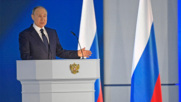 Ο Πούτιν υπόσχεται να ανοίξει τις κάνουλες και «φρενάρει» το ράλι στην αγορά ενέργειας