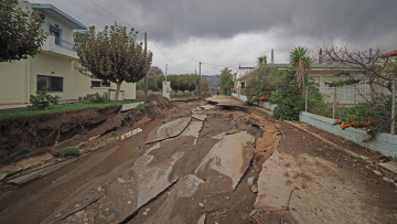 Καιρός: Πλημμύρες και ανυπολόγιστες ζημιές σε Πήλιο, Εύβοια και Λάρισα - Νέα κακοκαιρία από Πέμπτη