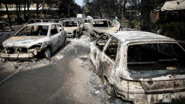 Φωτιά στο Μάτι: Εδώλιο για Δούρου, Ψινάκη, Μπουρνού και άλλους 24 προτείνει ο εισαγγελέας 