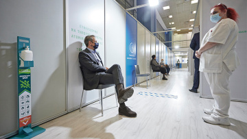 Ο Μητσοτάκης έκανε την 3η δόση του εμβολίου κατά της Covid