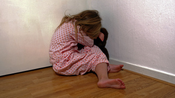 Με νοητική υστέρηση η 8χρονη που έπεσε θύμα βιασμού στη Ρόδο - Πού στρέφονται οι έρευνες