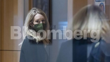Σκάνδαλο Theranos: Με ψεύτικες μελέτες φαρμακευτικών κολοσσών εξαπατούσε η Χολμς τους επενδυτές