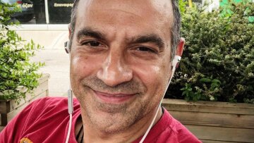 Κρατερός Κατσούλης: Διαψεύδει το δημοσίευμα που τον θέλει σε σχέση με συνάφελφό του 