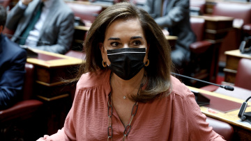 Ντόρα Μπακογιάννη: Τι είναι το πολλαπλό μυέλωμα από το οποίο πάσχει