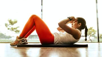 Γυναίκες βιώνουν οργασμούς στη διάρκεια των κοιλιακών - Δείτε βίντεο και την απάντηση της ειδικού