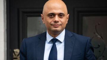 Εφιαλτική πρόβλεψη από τον Βρετανό υπουργό Υγείας: Μπορεί τον χειμώνα να μετράμε ακόμη και 100.000 ημερήσια κρούσματα