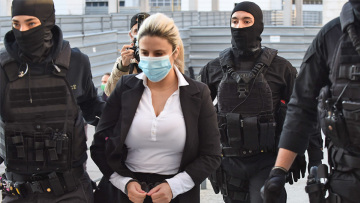 Επίθεση με βιτριόλι: Ενοχή για απόπειρα ανθρωποκτονίας πρότεινε ο εισαγγελέας για την Κακαράντζουλα