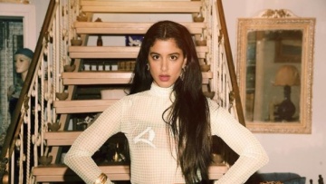 Η Μαρίνα Σάττι μας «νανουρίζει» με υπέροχους στίχους του Σωκράτη Μάλαμα (βίντεο)