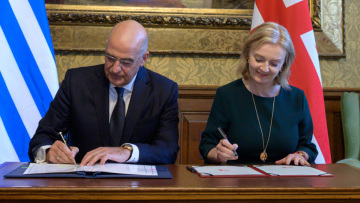 Δένδιας: Περιφερειακός ταραξίας η Τουρκία, απειλεί την Ελλάδα με πόλεμο αν εφαρμόσει τα κυριαρχικά της δικαιώματα