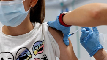 EMA: Χρειαζόμαστε επιπλέον πληροφορίες για τον εμβολιασμό των παιδιών 5-11 ετών - Βάζουμε χρονοδιάγραμμα δύο μηνών