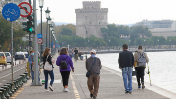 Σάλπισε «επίθεση» για το τέταρτο κύμα της πανδημίας - SMS στους ανεμβολίαστους αλλά και για την τρίτη δόση 