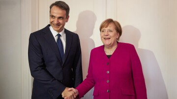 Το απόγευμα στην Αθήνα η Ανγκελα Μέρκελ πριν από την παράδοση της σκυτάλης στον Όλαφ Σολτς