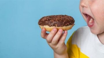 «Στοπ» στις διαφημίσεις γλυκών και αναψυκτικών βάζει η Ισπανία, λόγω της παιδικής παχυσαρκίας