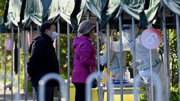 Κίνα: Ραγδαία εξελίσσεται το νέο κύμα της πανδημίας