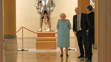 Μπόρις Τζόνσον για Βασίλισσα Ελισάβετ: Είναι σε «πολύ καλή φόρμα»