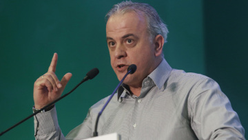 Ο διευθυντής της Φώφης για το ΚΙΝΑΛ: «Τώρα που έφυγε η μαμά από το σπίτι, να αποδείξουμε ότι ενηλικιωθήκαμε»