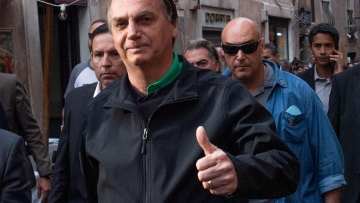 Άνω - κάτω μια μικρή ιταλική πόλη για τον επίτιμο δημότη Μπολσονάρου