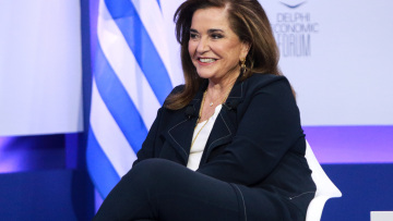 Μπακογιάννη για την μάχη με τον καρκίνο: Κάνω τις θεραπείες μου με αισιοδοξία, όλα θα πάνε καλά