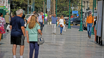 Ψυχρολουσία με 7.335 νέα κρούσματα, 477 διασωληνωμένους και 65 θανάτους 