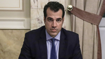 Επιτάξεις γιατρών προαναγγέλλει ο Πλεύρης