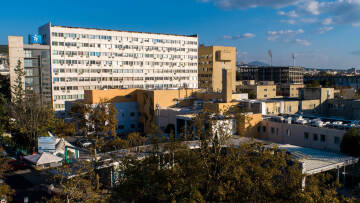 Κρούσματα κορωνοϊού: 400% περισσότεροι ασθενείς από όσους αντέχουν στις Παθολογικές Κλινικές της Β. Ελλάδας