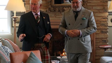 Παραιτήθηκε το «δεξί χέρι» του πρίγκιπα Καρόλου,  μετά τις κατηγορίες εις βάρος του για διαφθορά