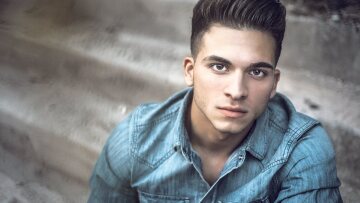 «Δεν υπάρχει πιθανότητα επανασύνδεσης με την Τζένη Καζάκου», δηλώνει ο Στέλιος Λεγάκης