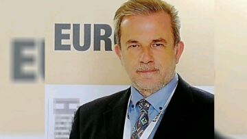 Το πρώτο πράγμα που ζήτησε να μάθει ο 68χρονος οφθαλμίατρος όταν αποσωληνώθηκε