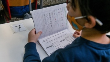 Λάρισα: Γονείς-αρνητές κρατούν 34 παιδιά μακριά από το σχολείο